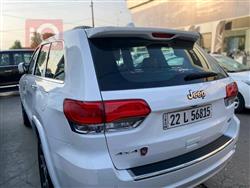 جیپ گراند شیرۆکی